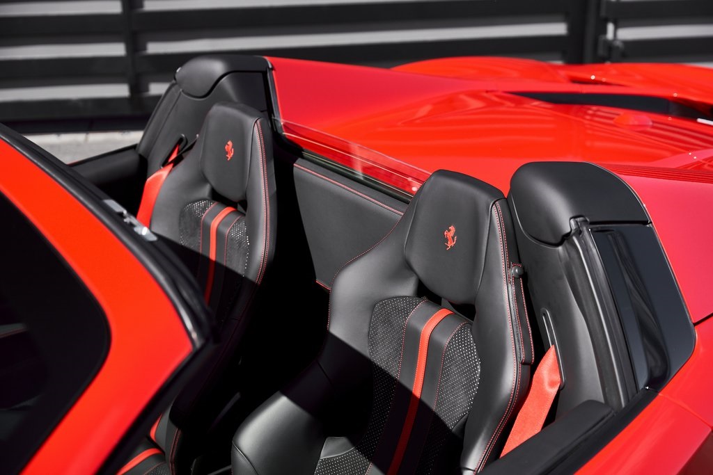 2022 Ferrari F8 Base RWD