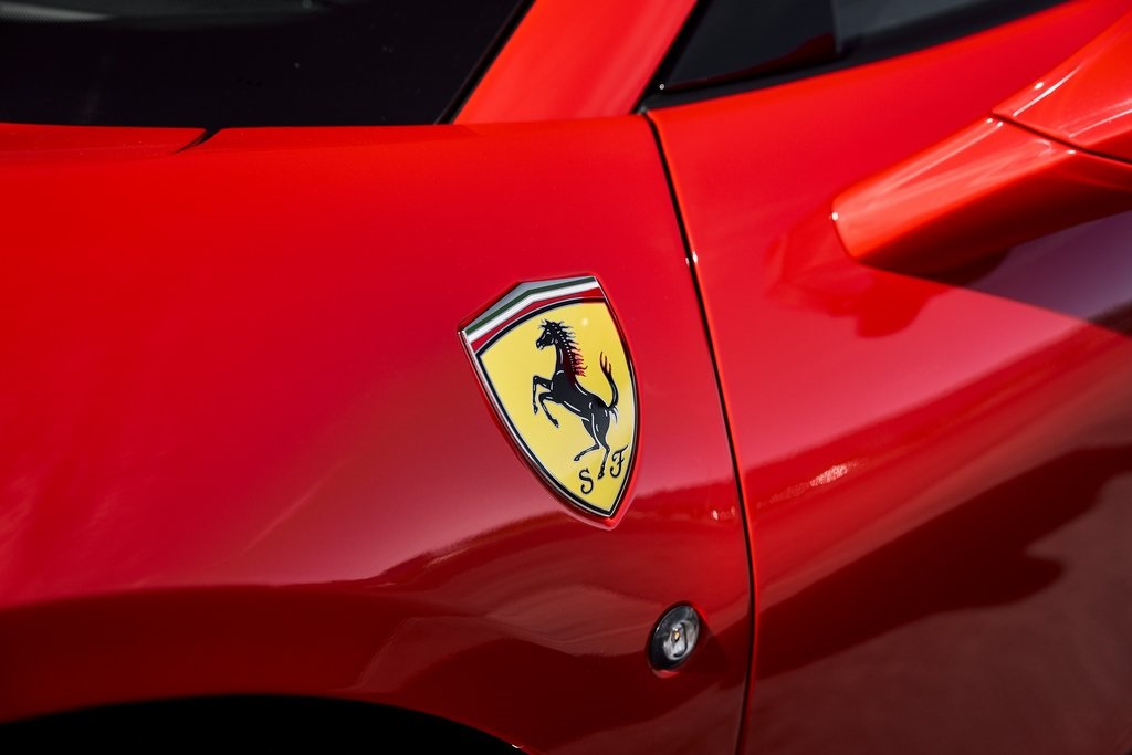 2022 Ferrari F8 Base RWD