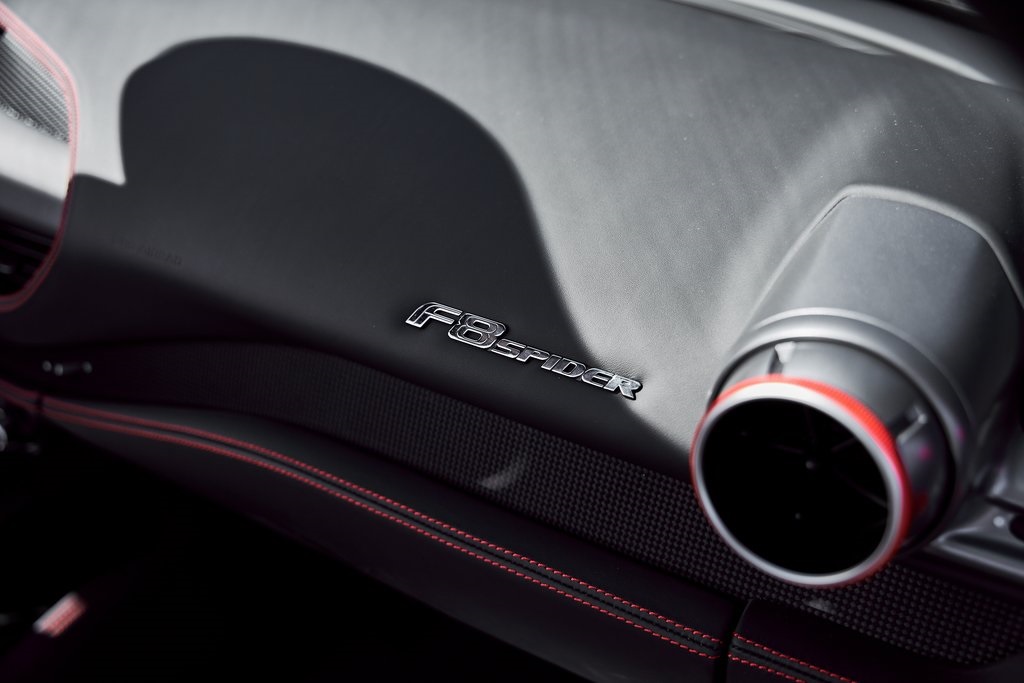 2022 Ferrari F8 Base RWD