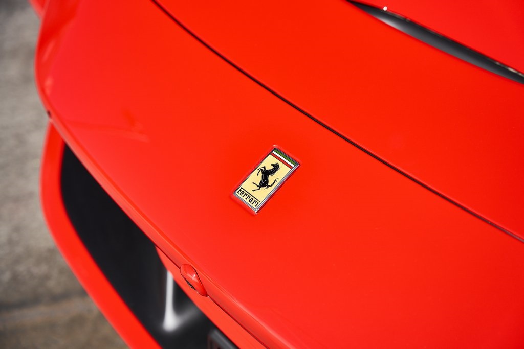 2022 Ferrari F8 Base RWD