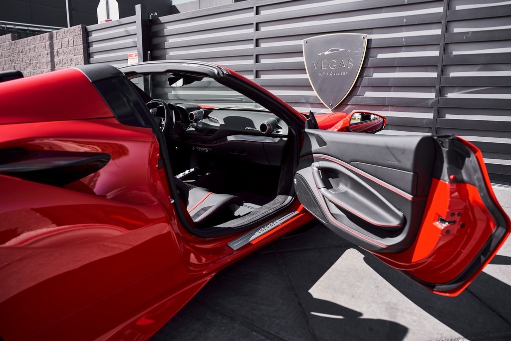 2022 Ferrari F8 Base RWD