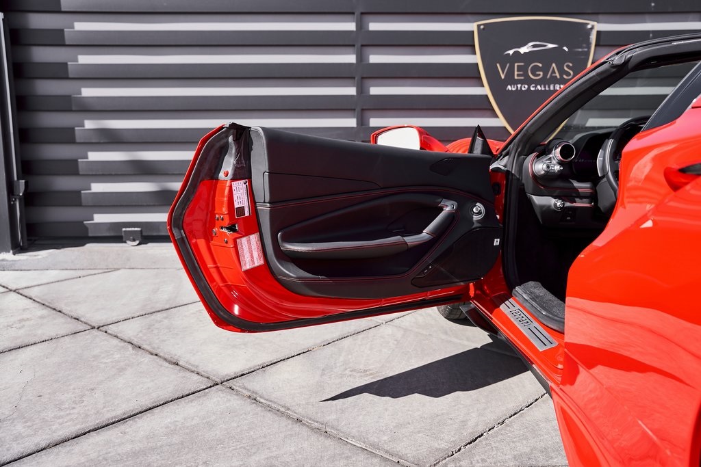 2022 Ferrari F8 Base RWD