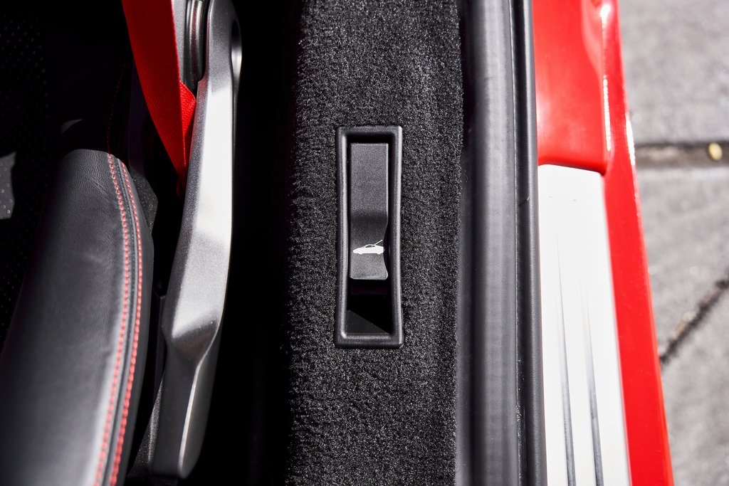 2022 Ferrari F8 Base RWD