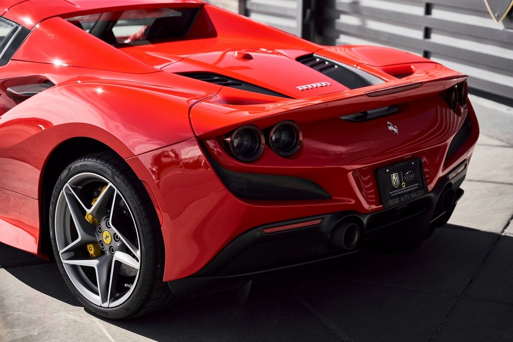 2022 Ferrari F8 Base RWD