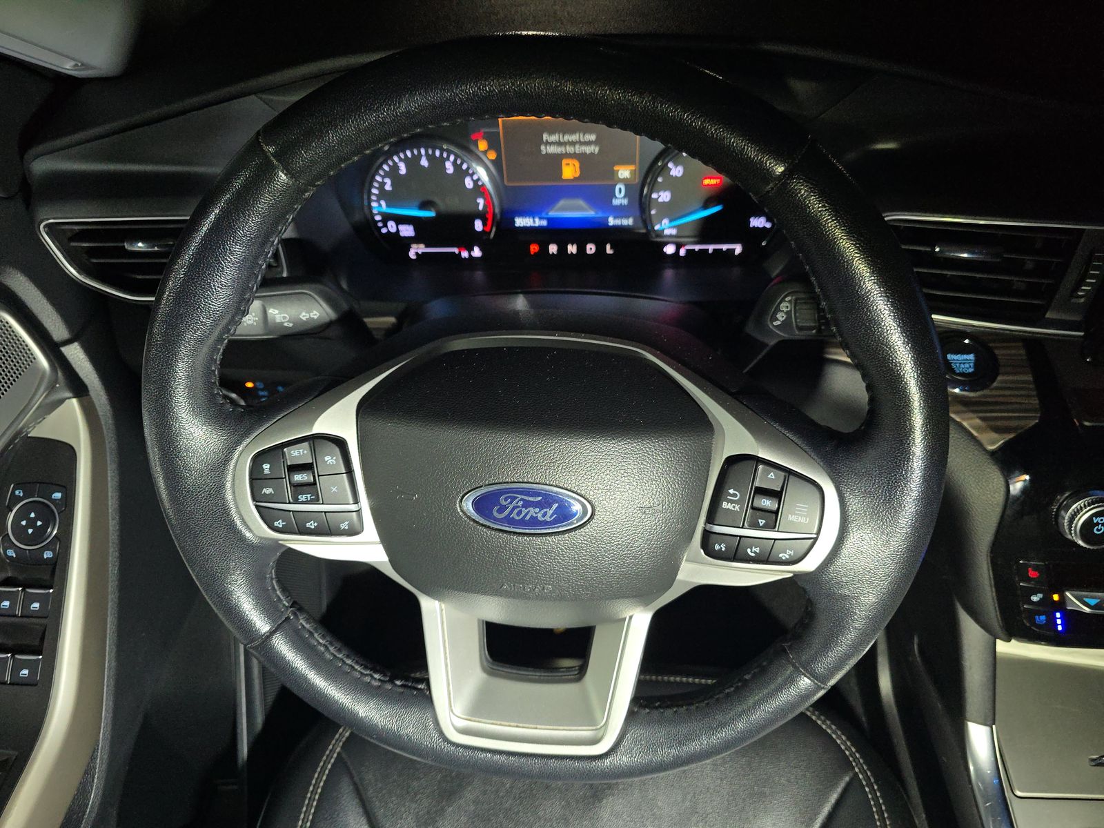 2023 Ford Explorer Limited RWD