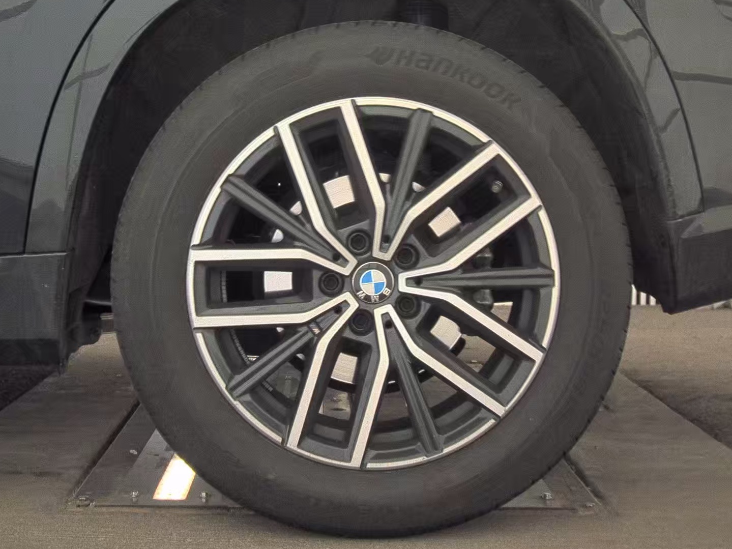 2025 BMW X1 xDrive28i AWD