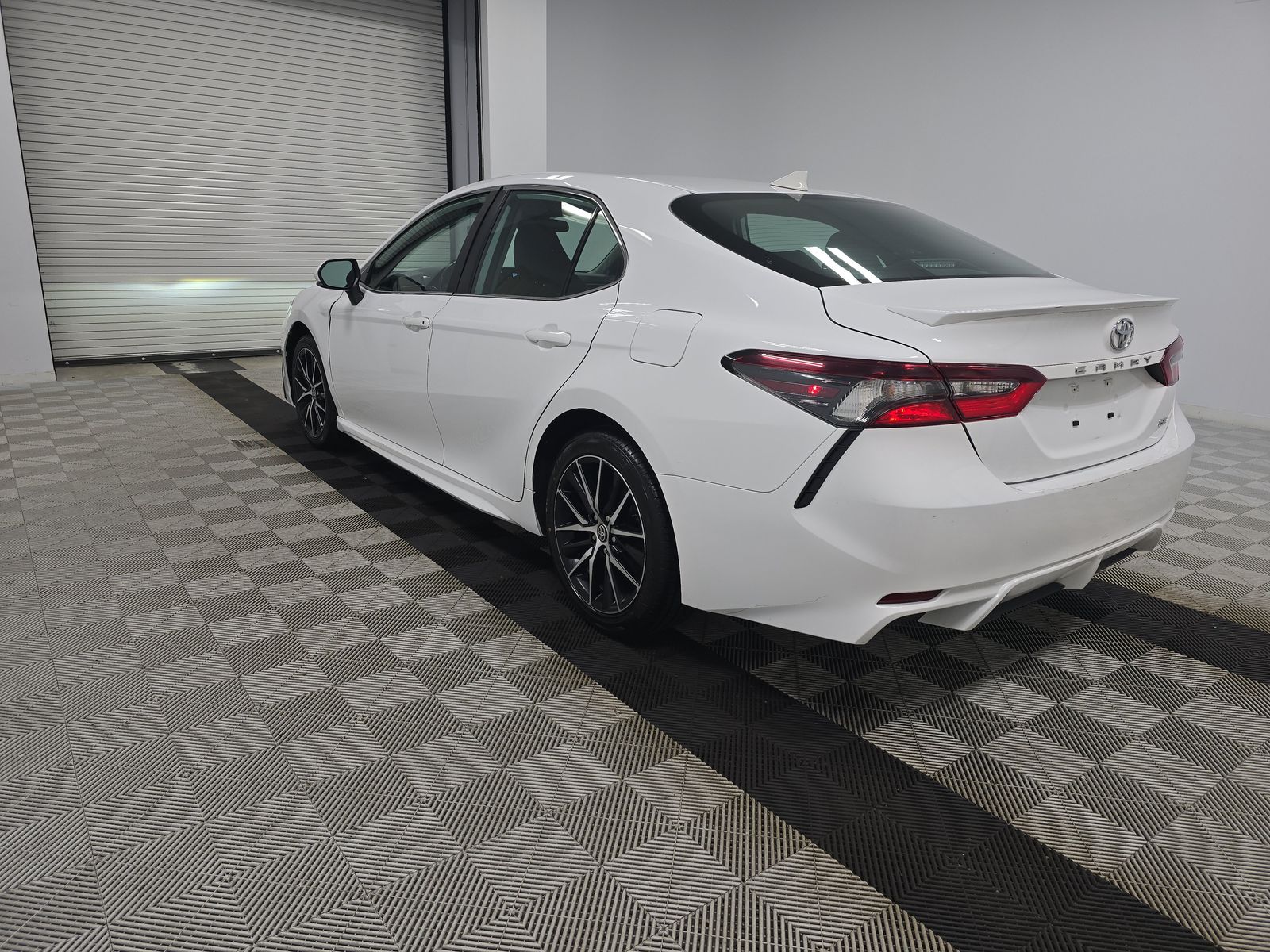 2024 Toyota Camry SE FWD