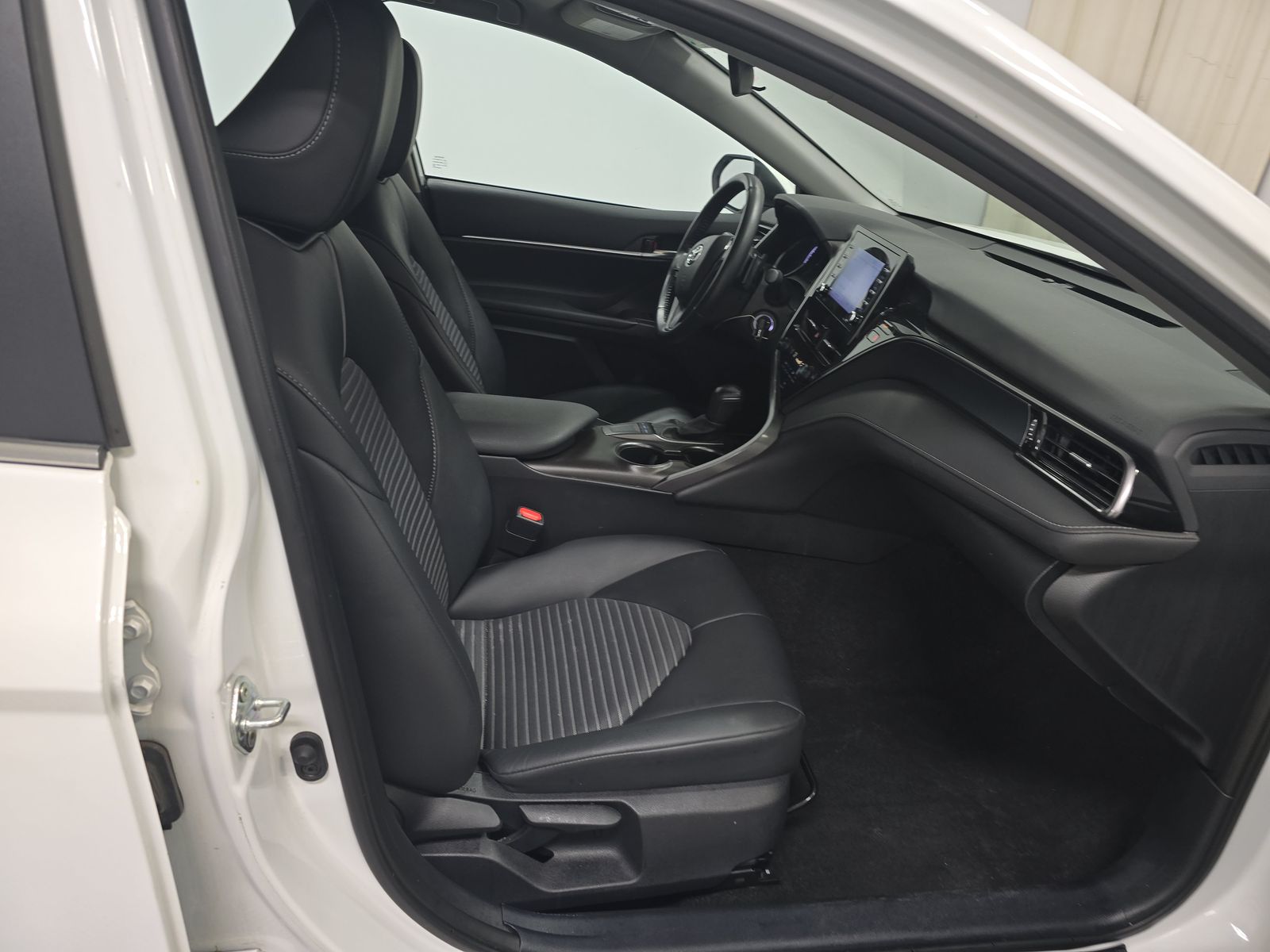 2024 Toyota Camry SE FWD