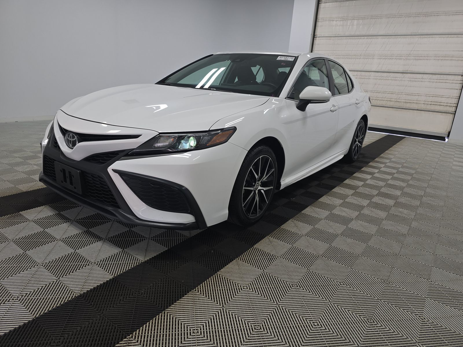 2024 Toyota Camry SE FWD