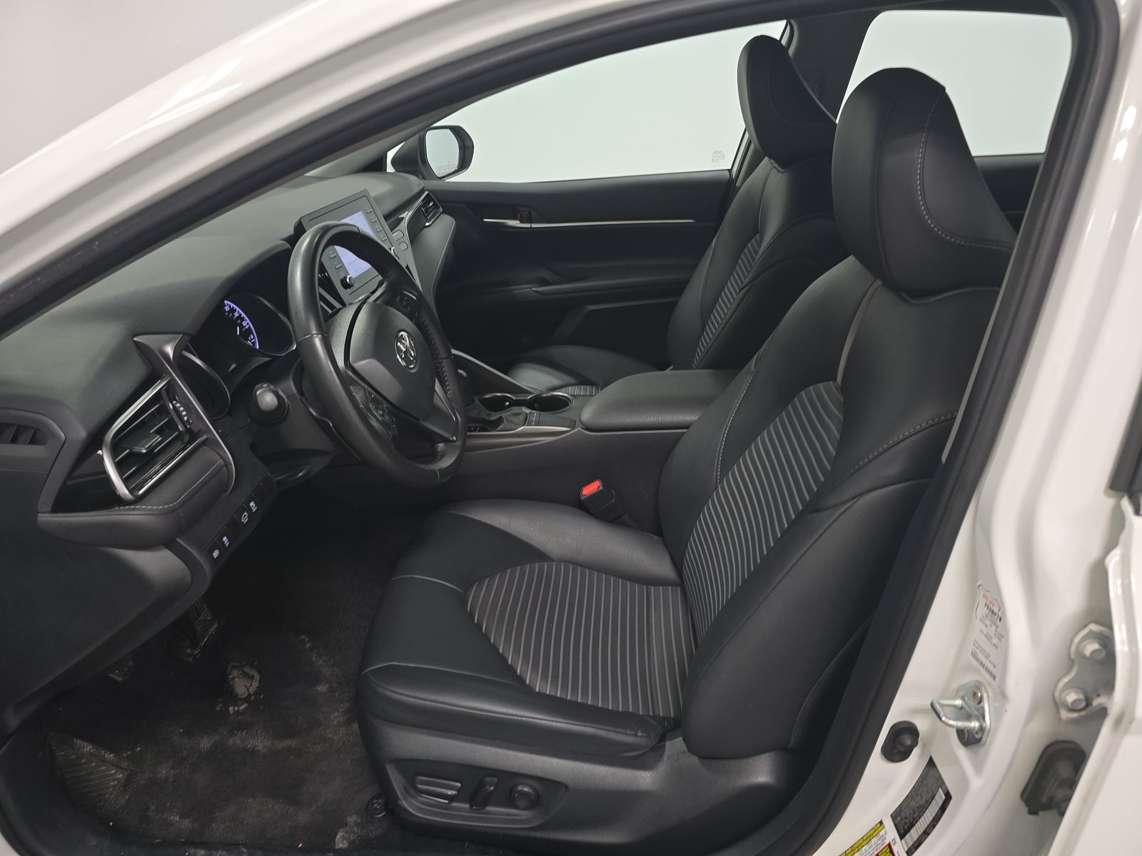 2024 Toyota Camry SE FWD