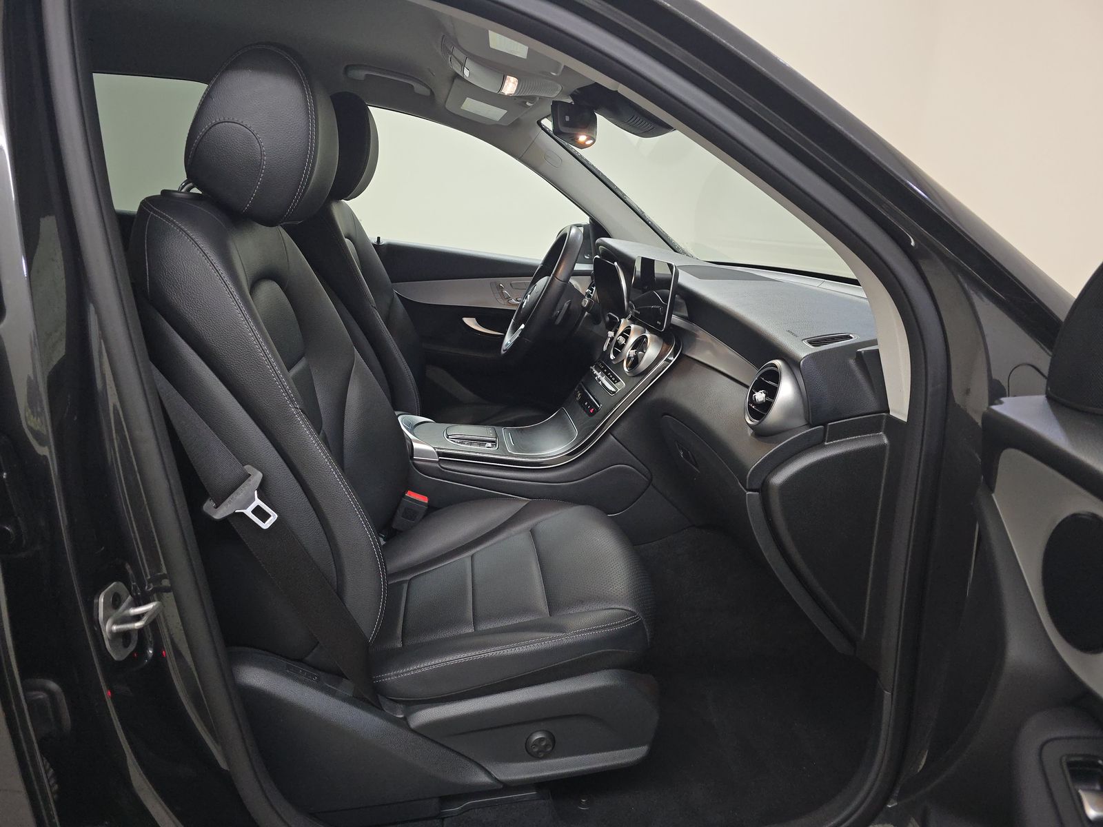 2022 Mercedes-Benz GLC GLC 300 RWD