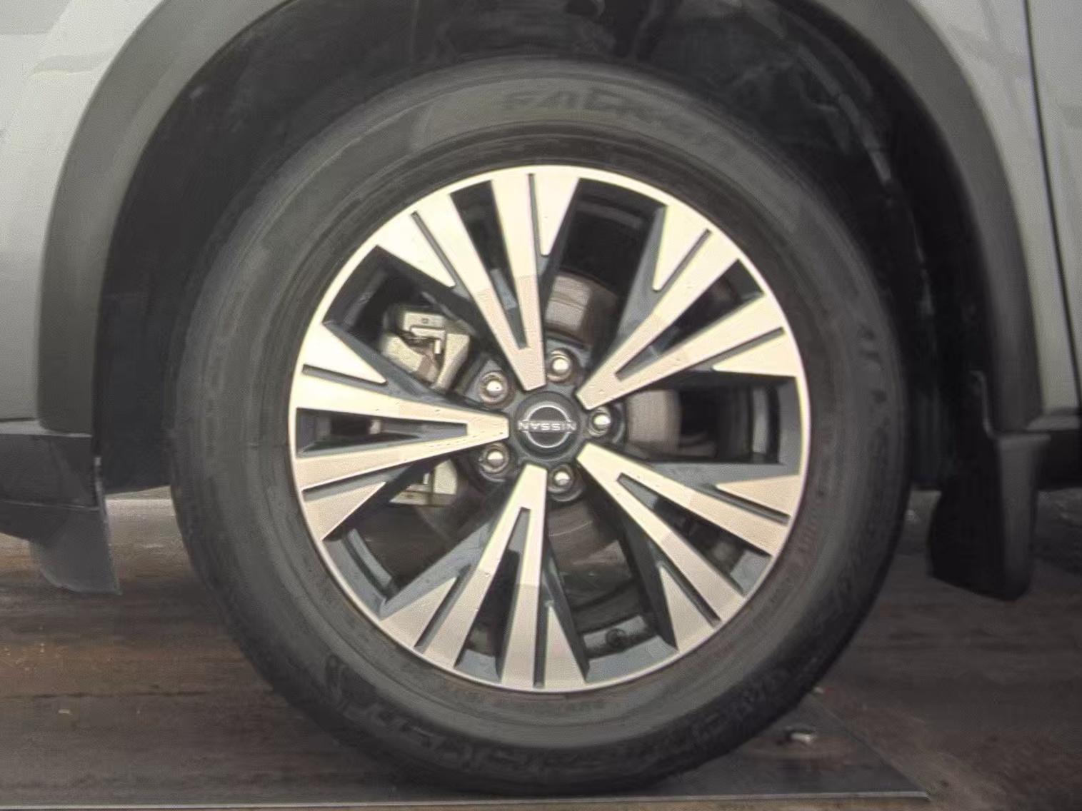 2023 Nissan Rogue SV FWD