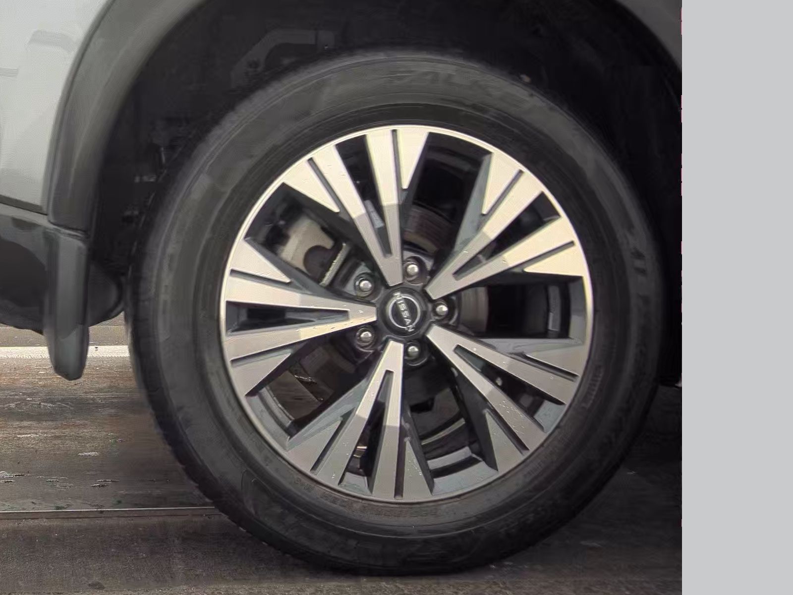 2023 Nissan Rogue SV FWD