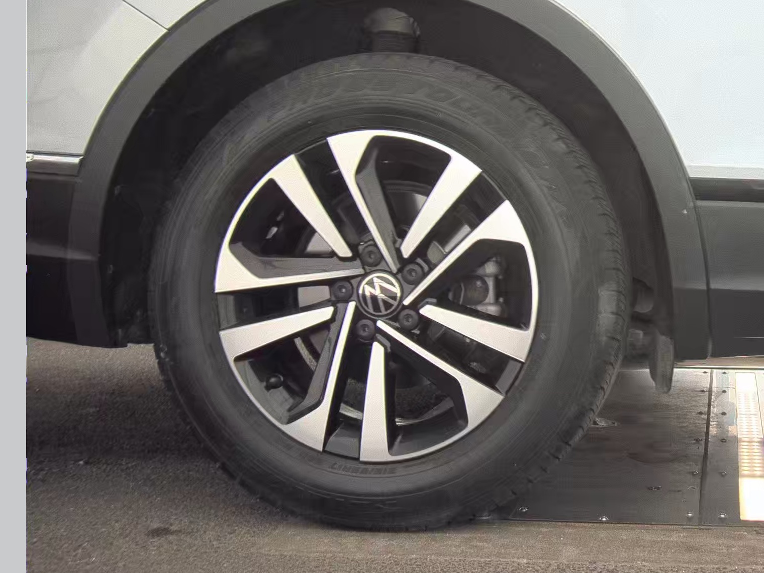 2023 Volkswagen Tiguan 2.0T S FWD