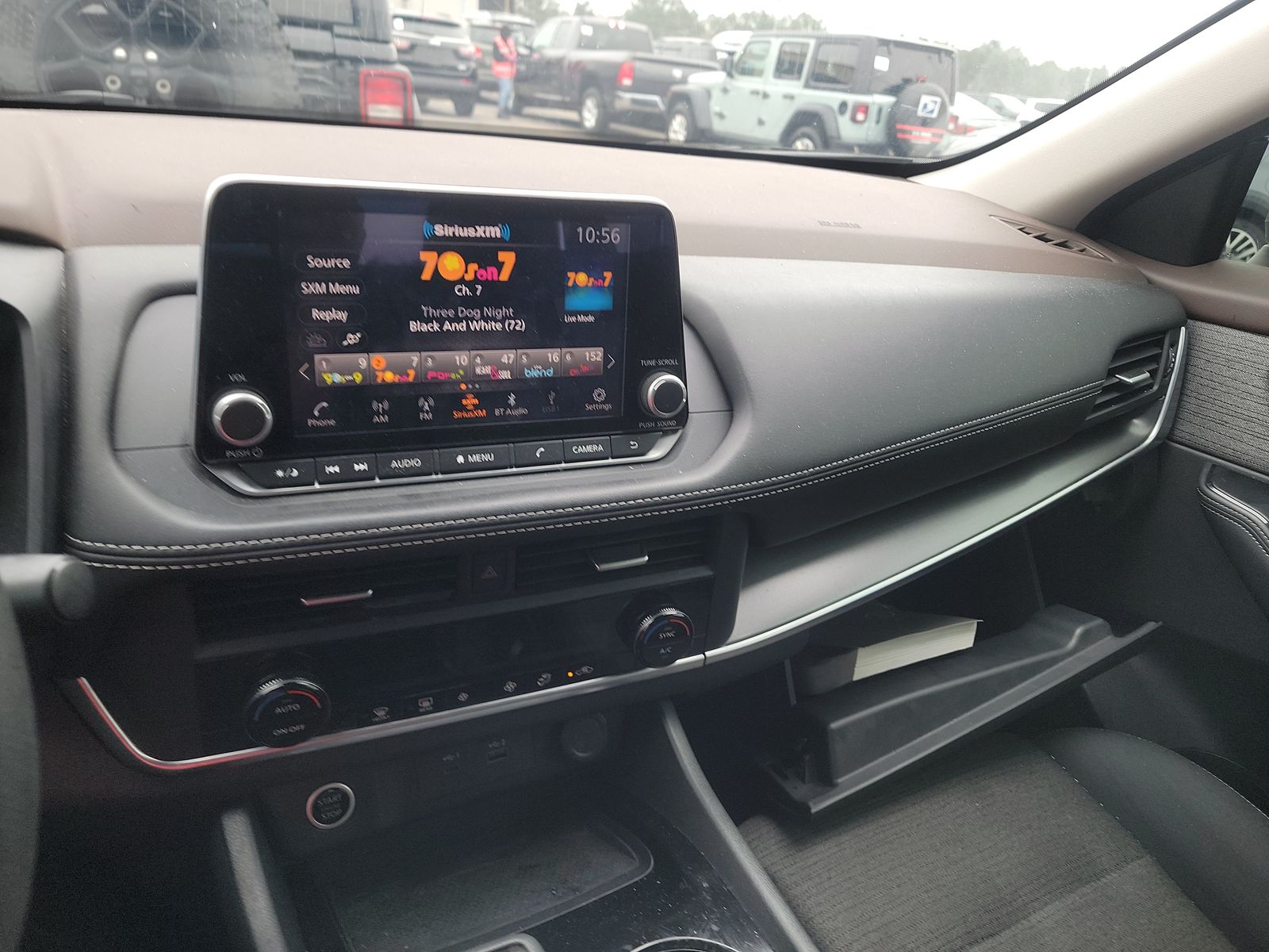 2023 Nissan Rogue SV FWD