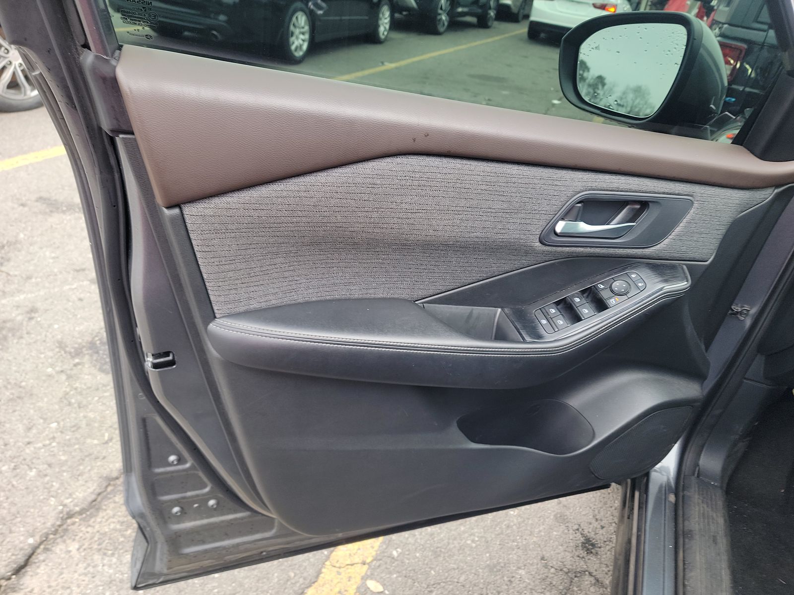 2023 Nissan Rogue SV FWD