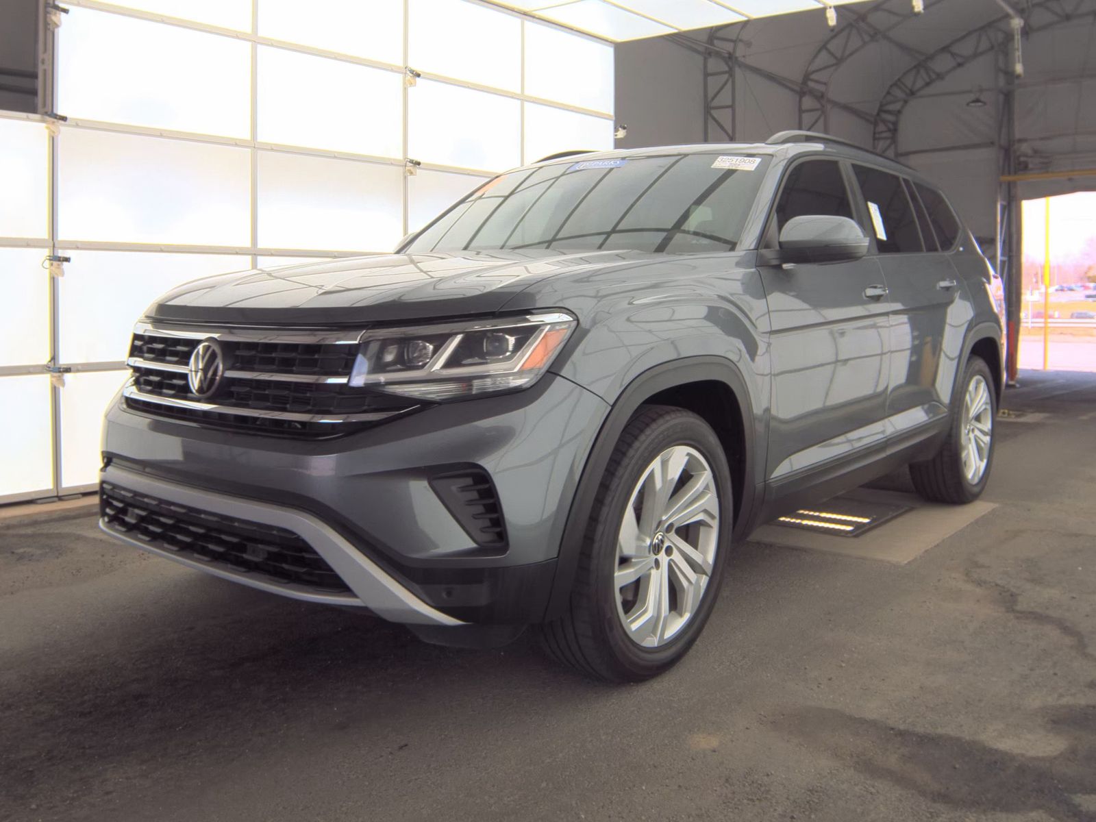 2022 Volkswagen Atlas 2.0T SE FWD