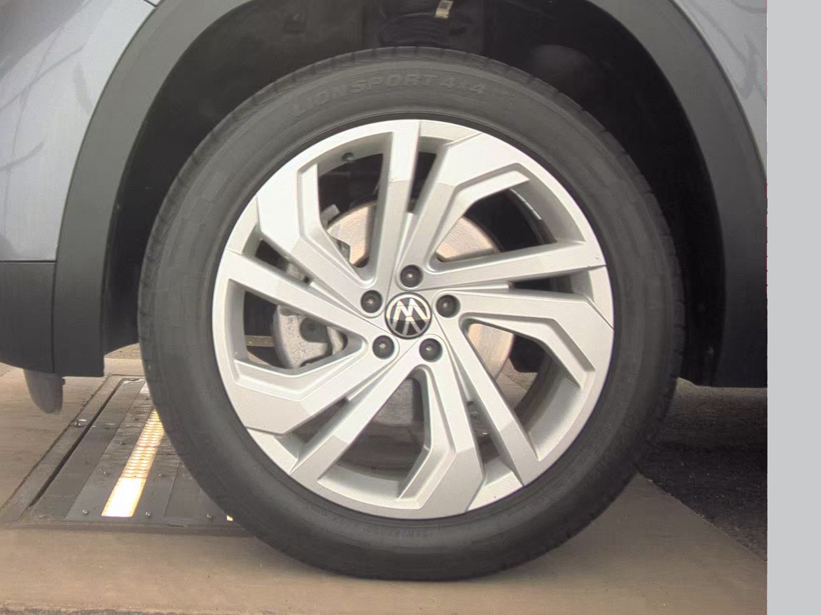 2022 Volkswagen Atlas 2.0T SE FWD