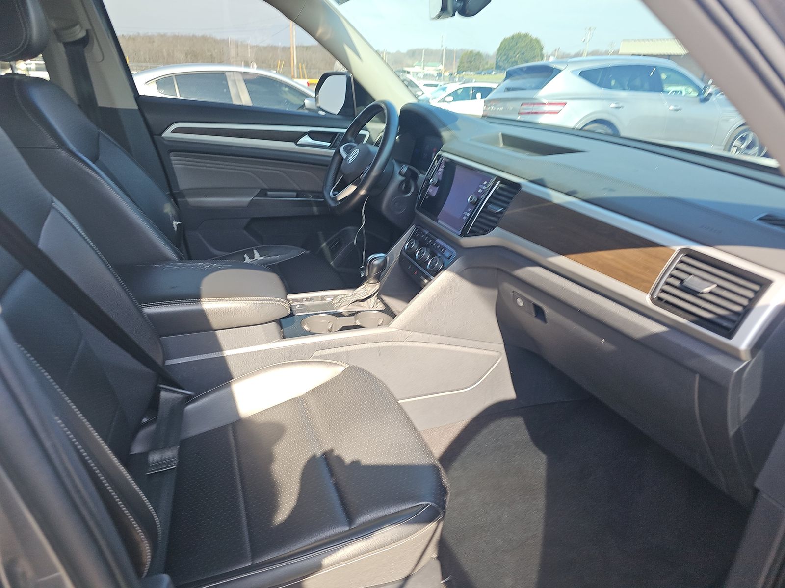 2022 Volkswagen Atlas 2.0T SE FWD