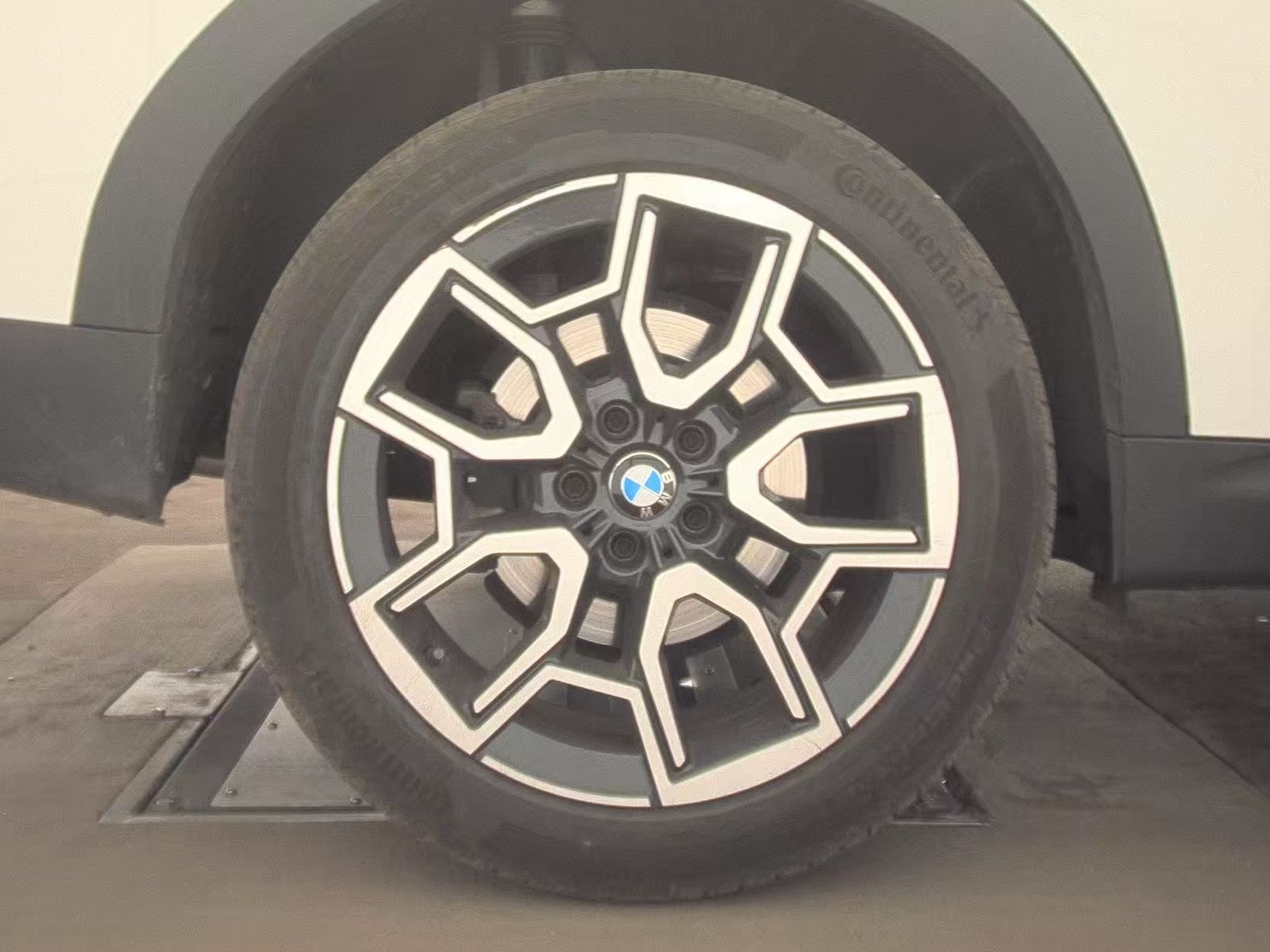 2025 BMW X2 xDrive28i AWD