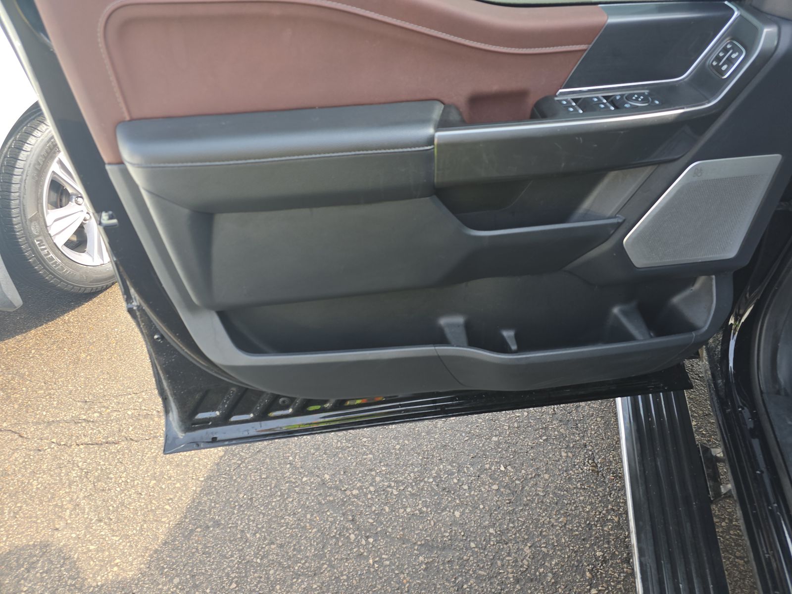 2023 Ford F-150 Hybrid Lariat AWD