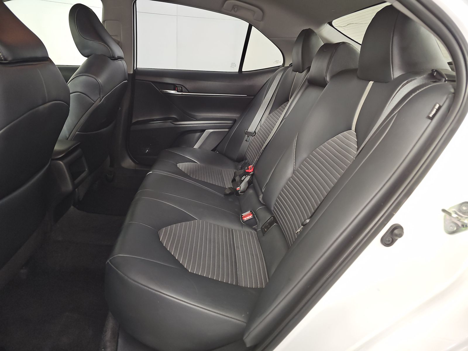 2019 Toyota Camry SE FWD