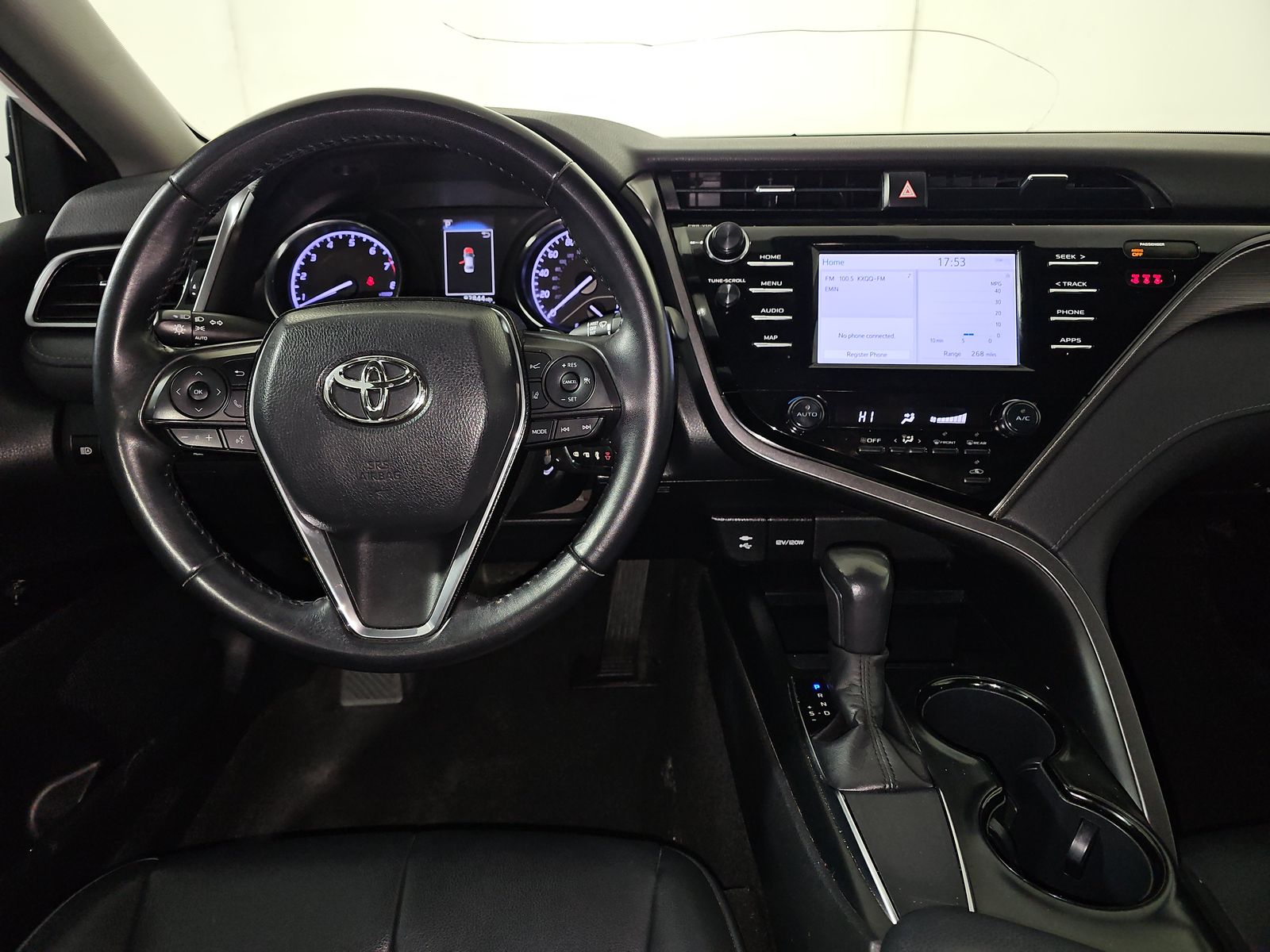 2019 Toyota Camry SE FWD