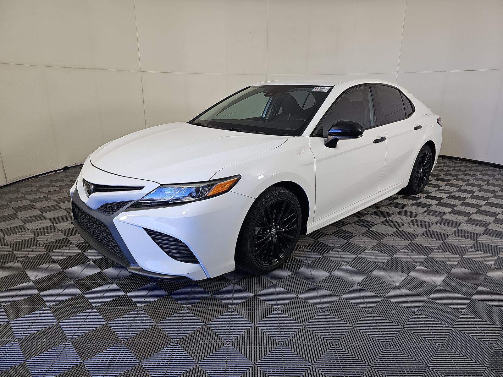 2019 Toyota Camry SE FWD