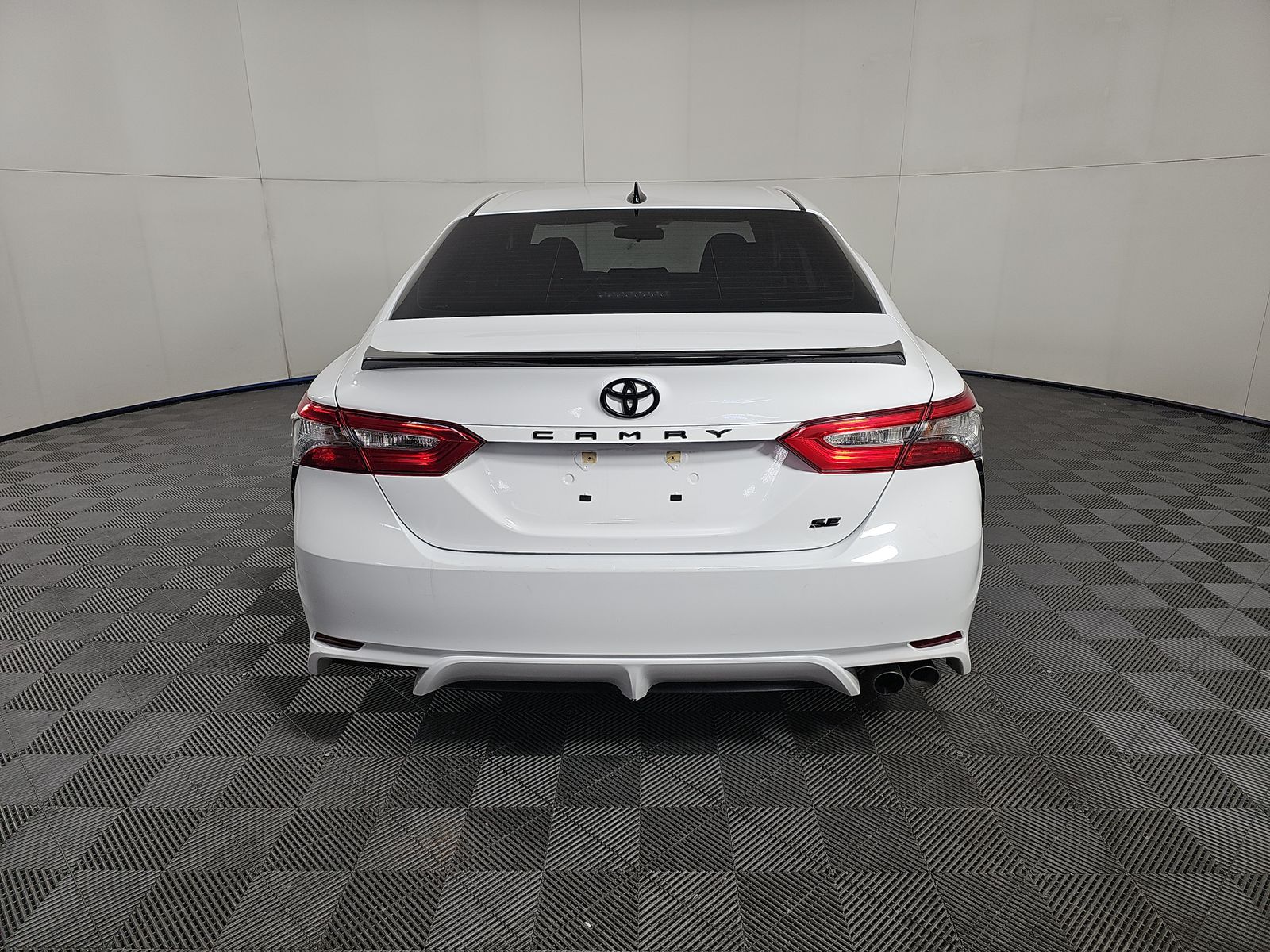 2019 Toyota Camry SE FWD