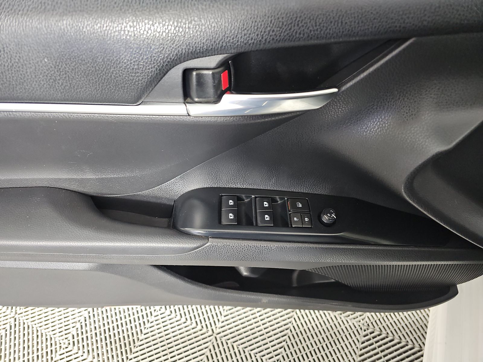 2019 Toyota Camry SE FWD