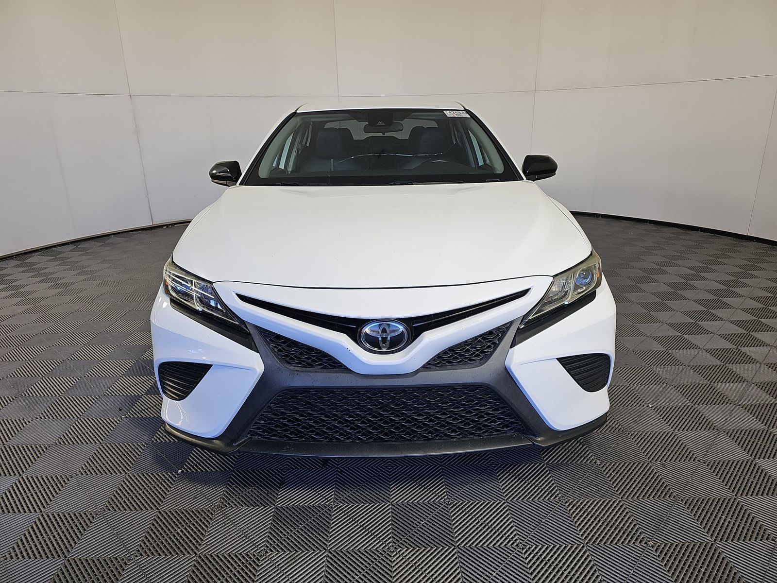 2019 Toyota Camry SE FWD