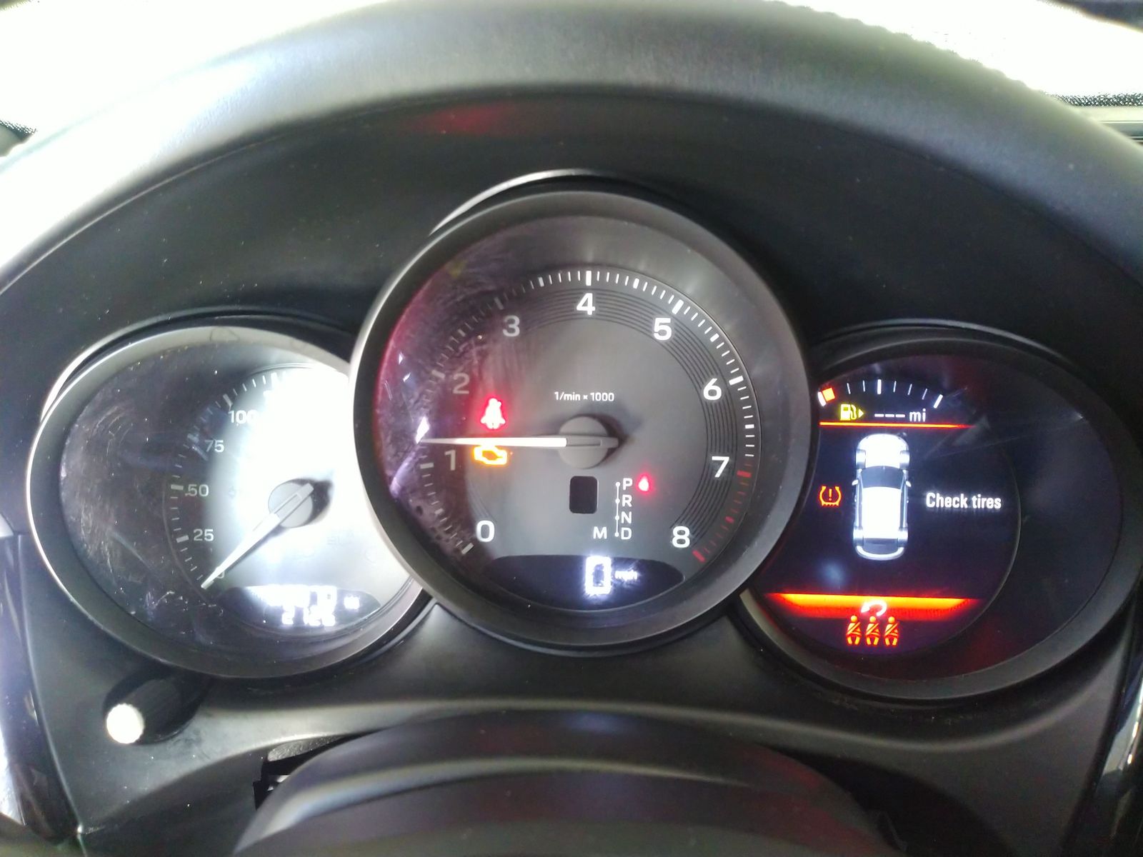 2022 Porsche Macan Base AWD