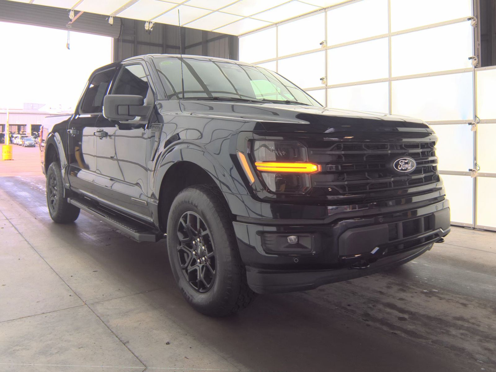 2024 Ford F-150 Hybrid XLT AWD