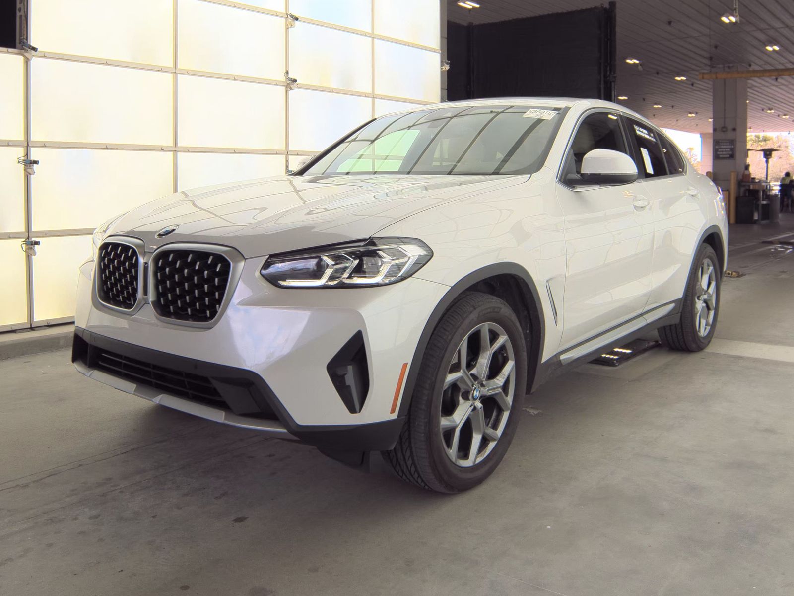 2025 BMW X4 xDrive30i AWD