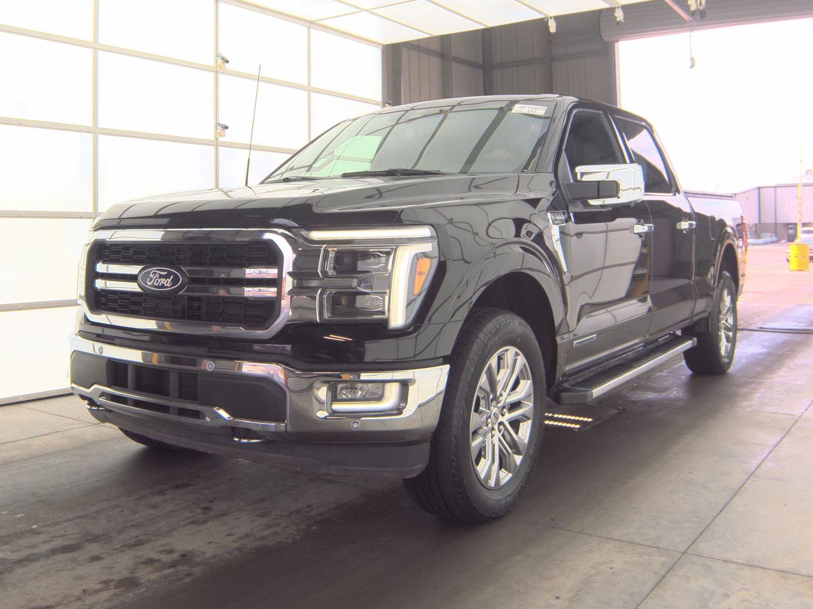 2024 Ford F-150 Hybrid Lariat AWD