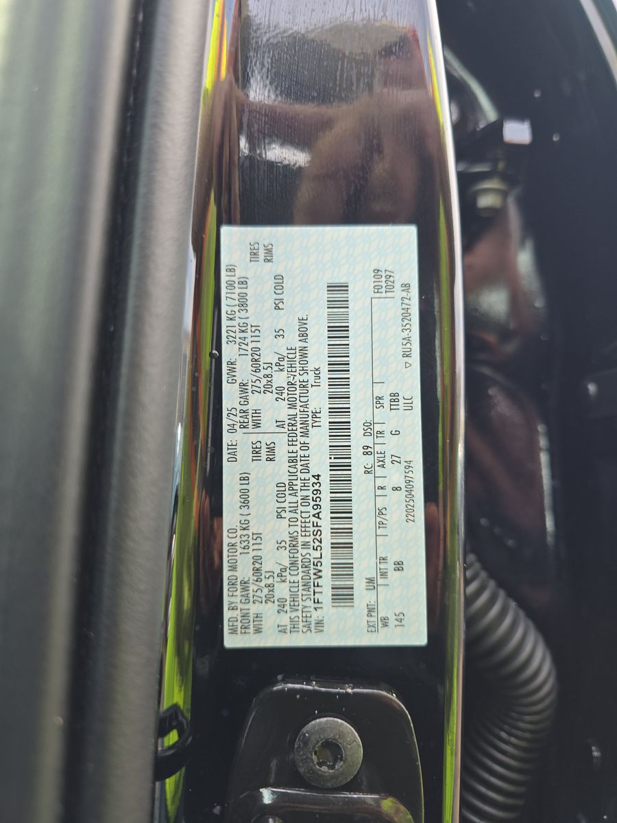 2025 Ford F-150 Lariat AWD