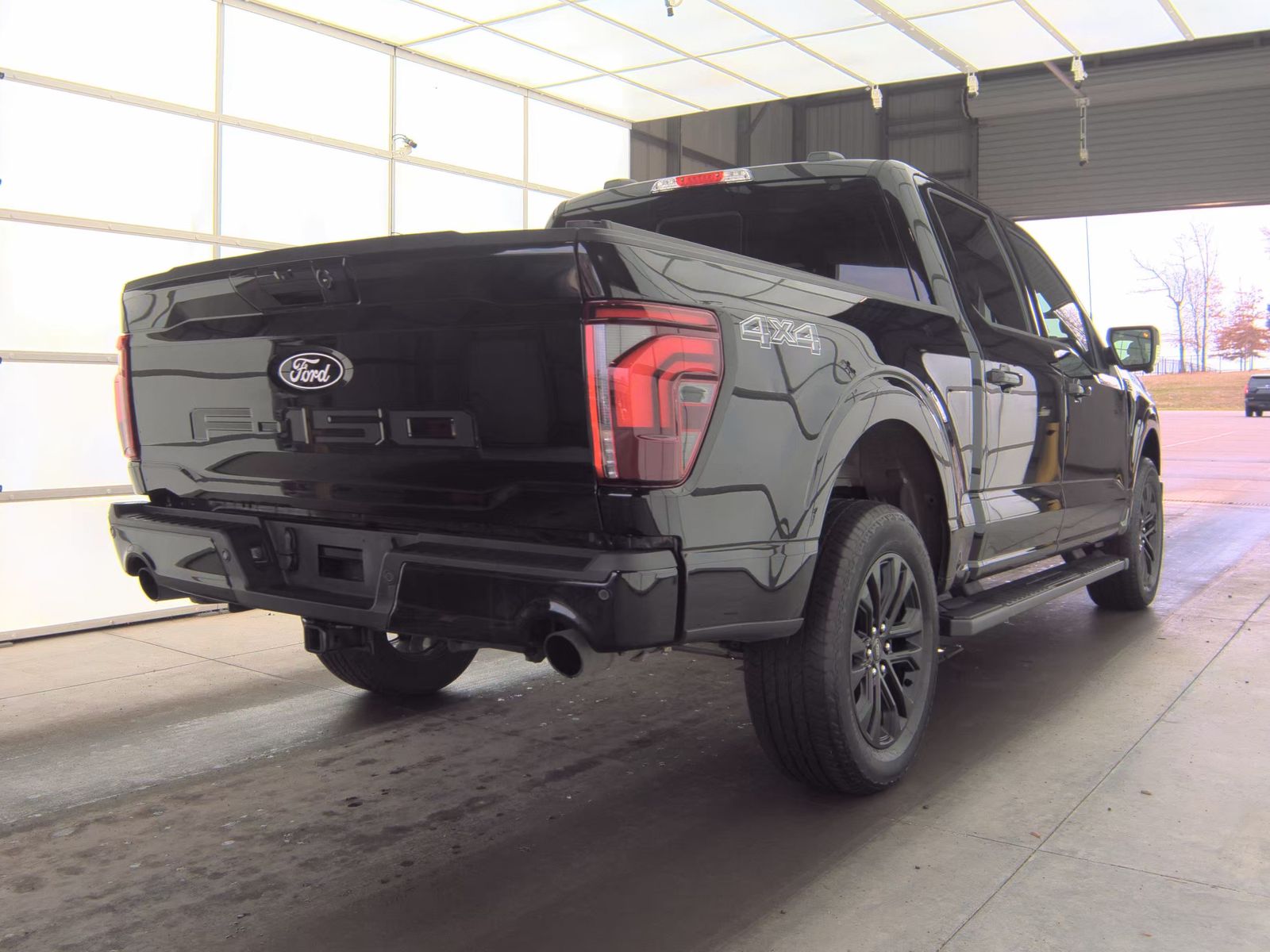 2025 Ford F-150 Lariat AWD