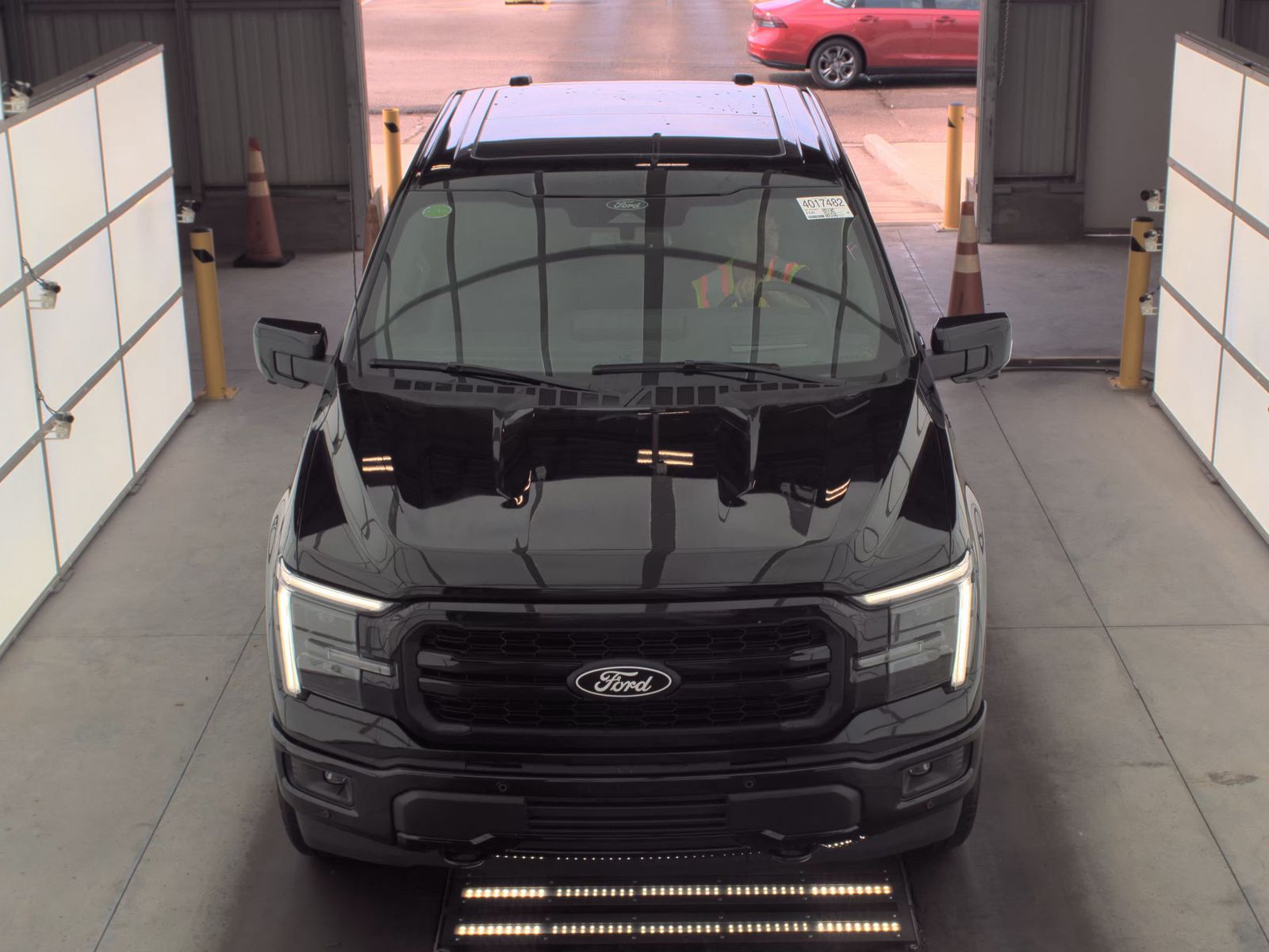 2025 Ford F-150 Lariat AWD