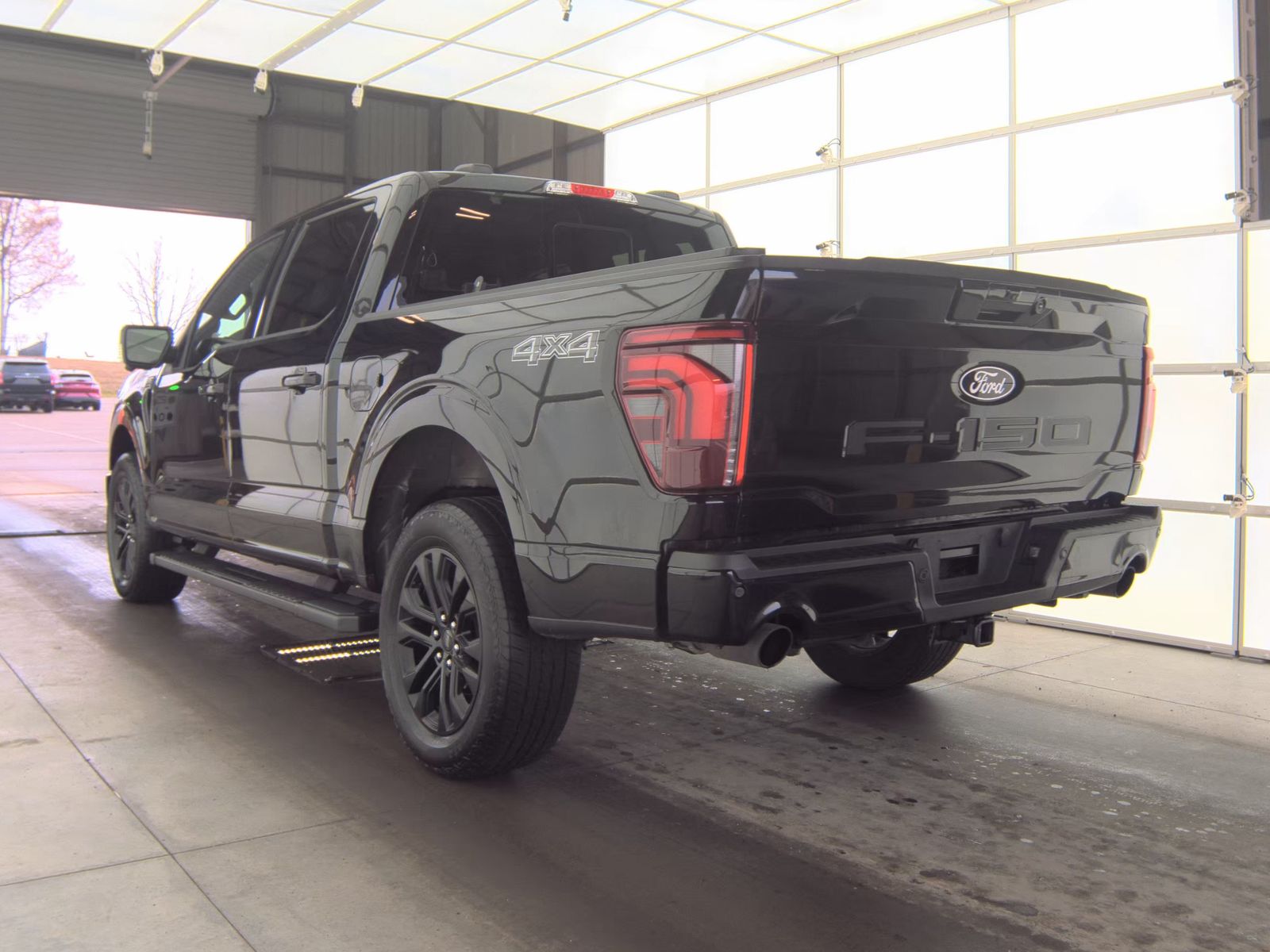 2025 Ford F-150 Lariat AWD