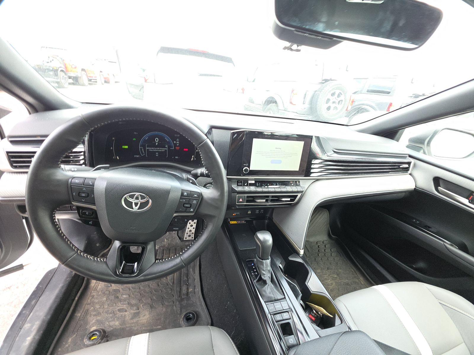 2025 Toyota Camry SE AWD