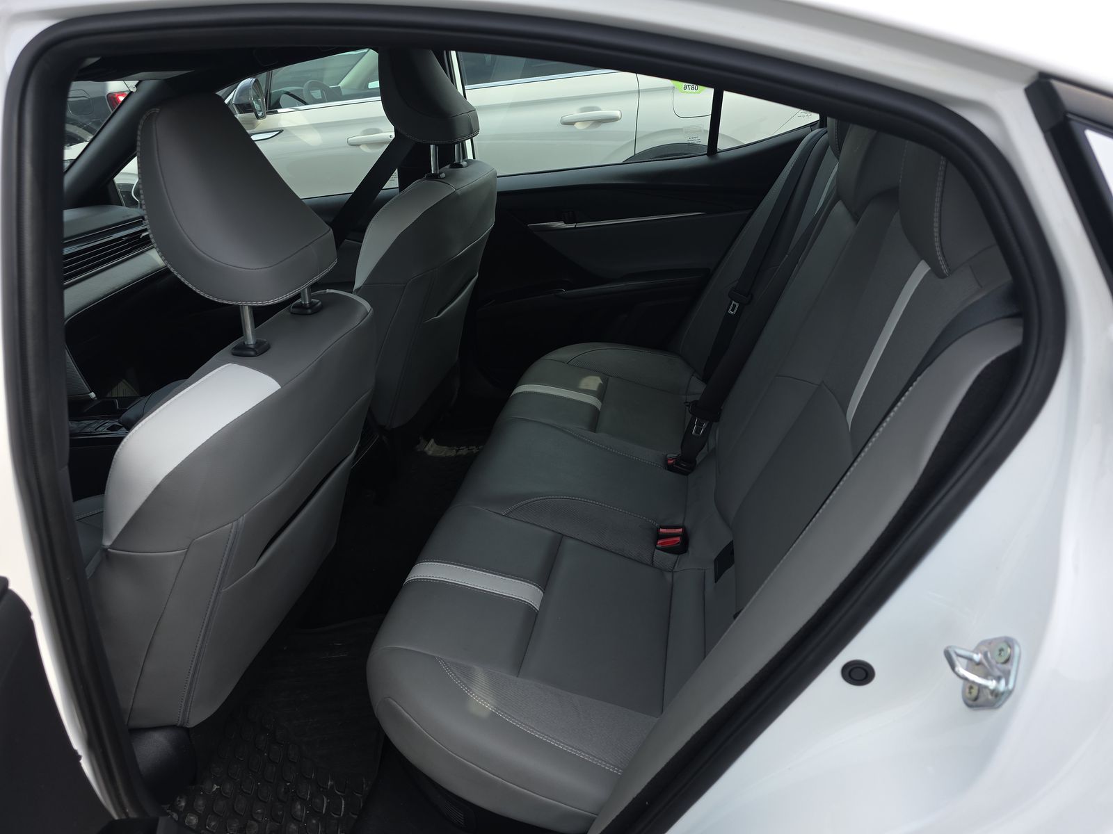 2025 Toyota Camry SE AWD