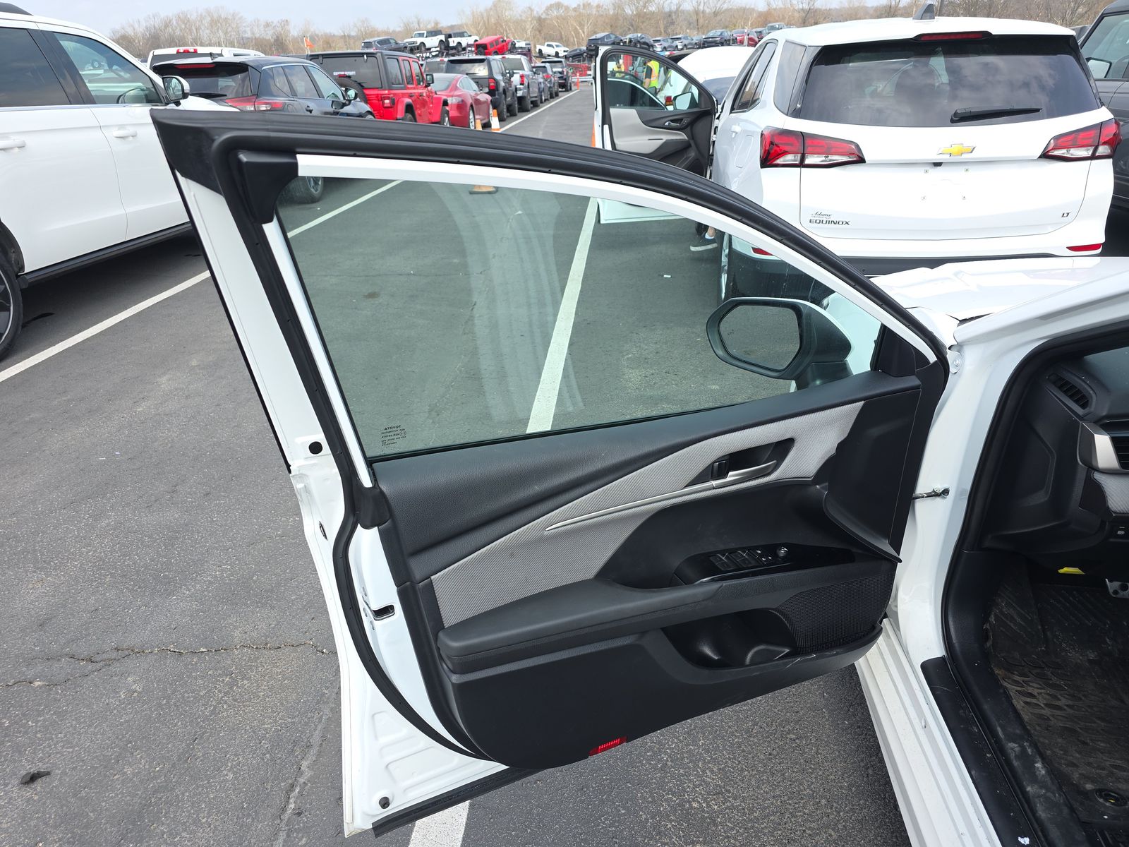 2025 Toyota Camry SE AWD