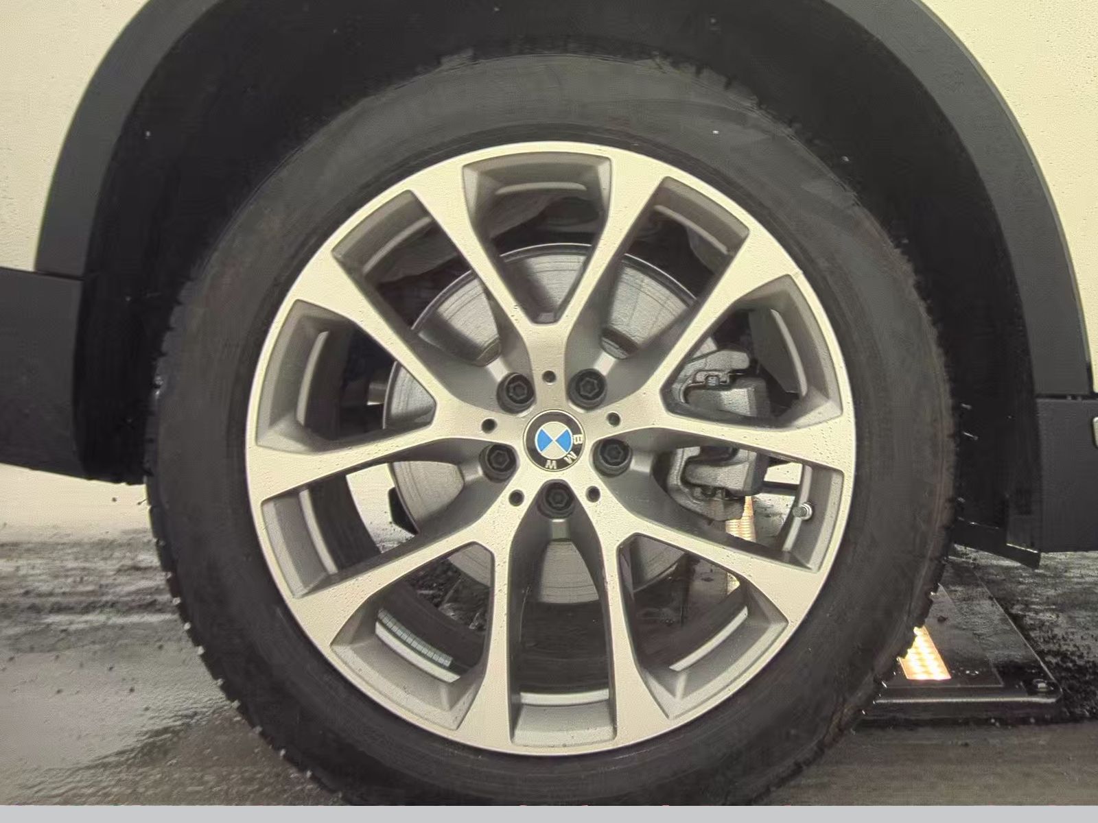 2025 BMW X5 xDrive40i AWD