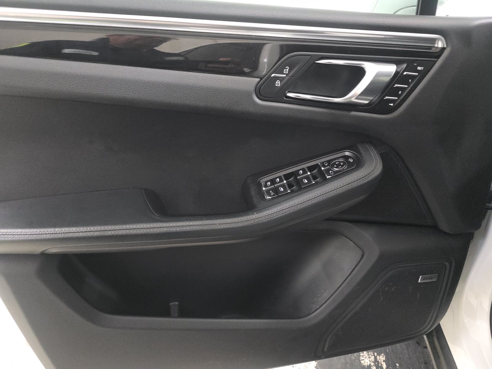 2022 Porsche Macan Base AWD