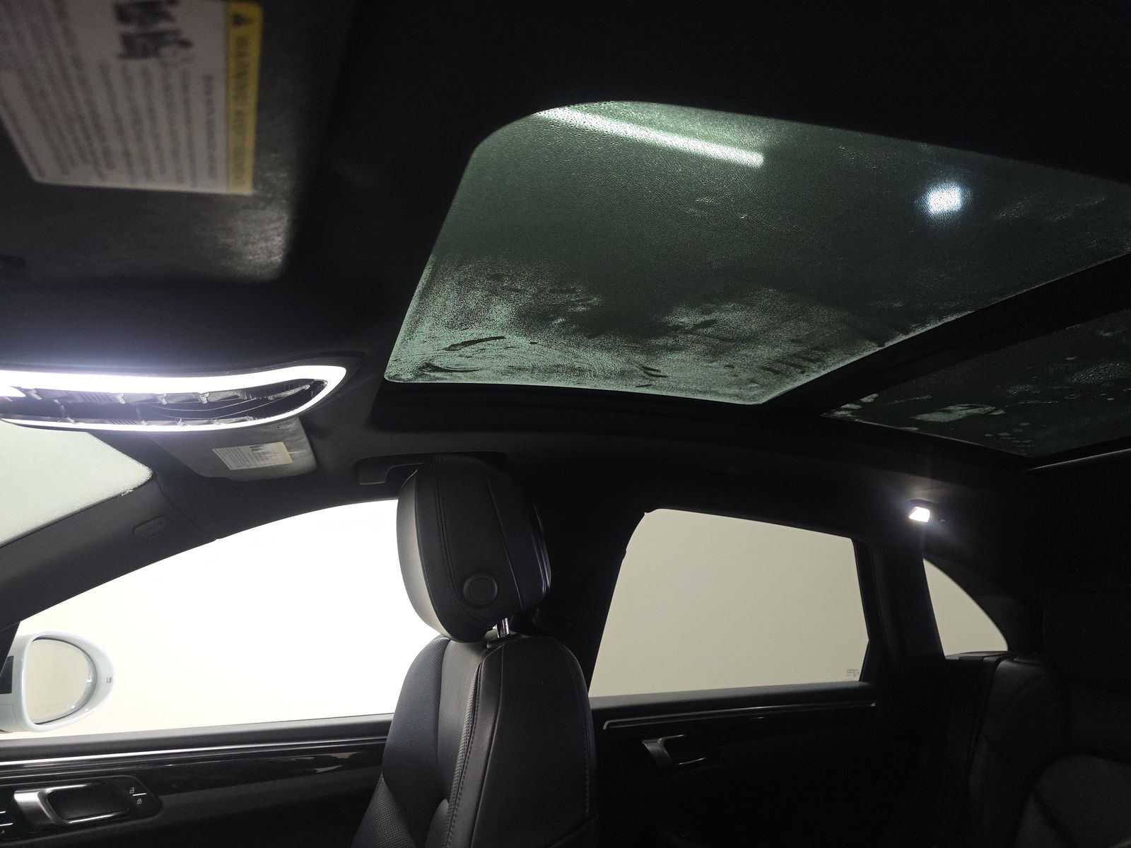 2022 Porsche Macan Base AWD