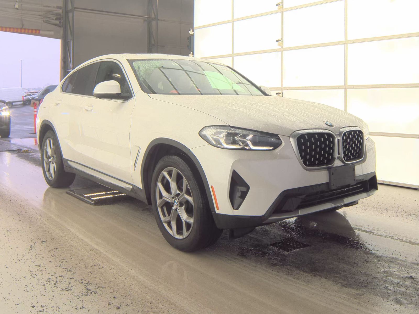 2025 BMW X4 xDrive30i AWD