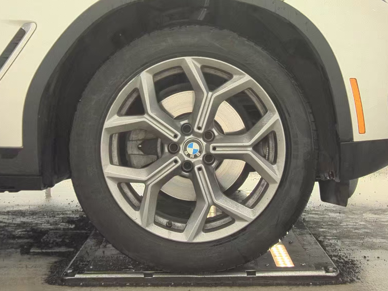 2025 BMW X4 xDrive30i AWD