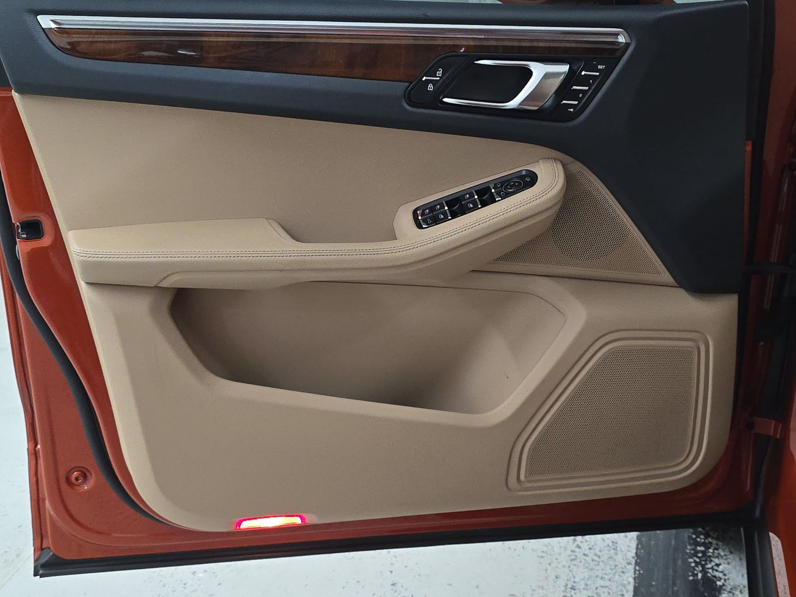 2023 Porsche Macan Base AWD