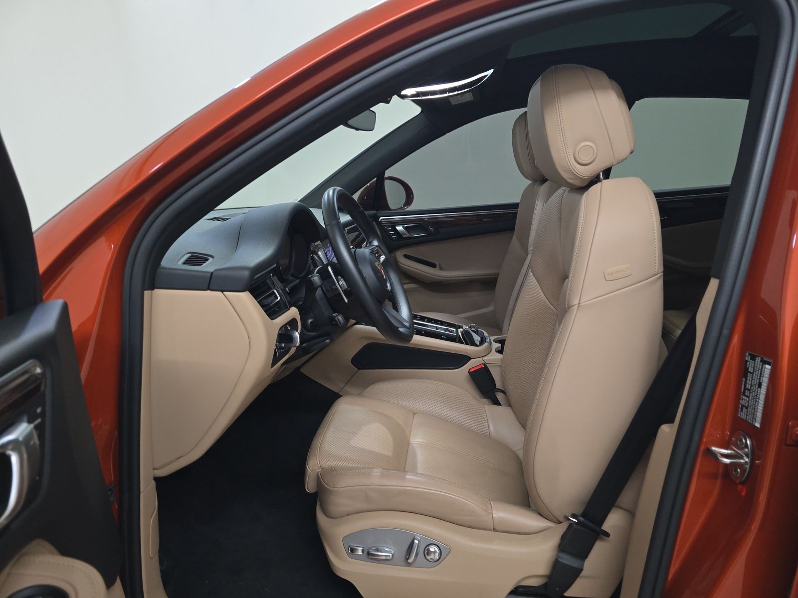 2023 Porsche Macan Base AWD