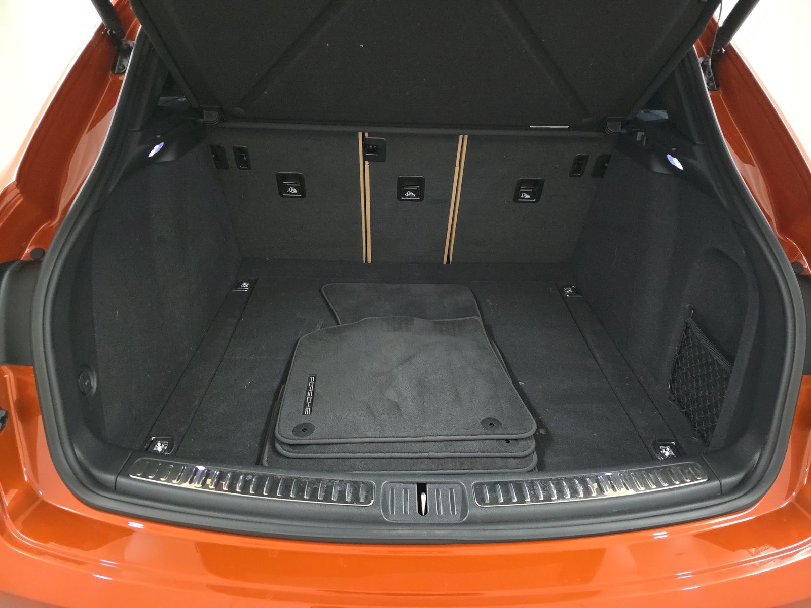 2023 Porsche Macan Base AWD